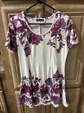 White & Pink Floral Scoop-Neck Tunic